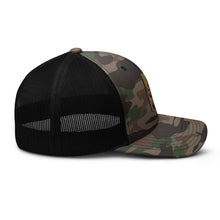 Load image into Gallery viewer, Camouflage trucker hat